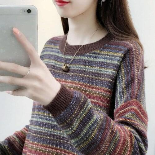 Female striped sweater loose outside in spring 2021 sets a new western style lazy knitting render unlined upper garment