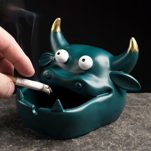 Creative cute animal cow ashtray household ceramic anti-fly ash car personality small ashtray ornaments