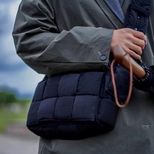 Designer Woven Cotton Padded Crossbody Bags for Women Brands Designer Stuffing Down Women Shoulder Bag 2021 Woven Handbag Ins