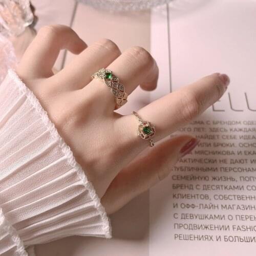 New Korean Fashion Opening Adjustable Luxury Palace Style Lace Hollow Rings For Women Wedding Jewelry Emerald Retro Elegant Ring