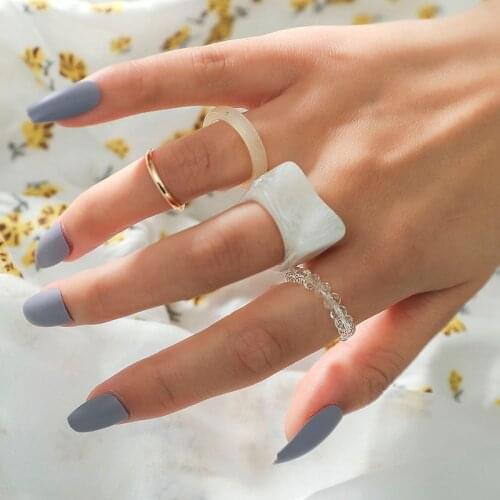 4 Pcs/Set Ladies Trendy Crystal Beads Handmade Beaded Gold Color Metal White Acrylic Rings Set For Women Party Jewelry Gifts