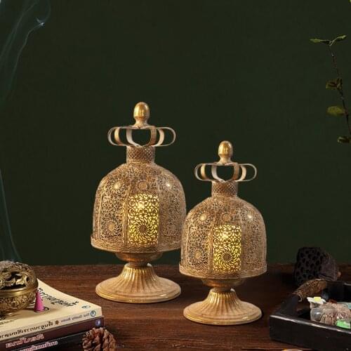 Thailand Vintage Candlestick Lantern Iron Creative Living Room Candle Holder Windproof Metal Dining Table Home Decoration C6H