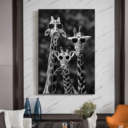 Funny Art Giraffes with Sunglasses Posters And Prints Black And White Animals Canvas Paintings on the Wall Art Pictures Cuadros