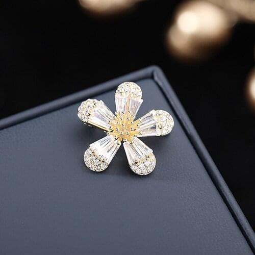 Women Summer Elegant Fashion Jewelry Beautiful Clothes Accessory Zircon Cute Clothing Pin Metal Flower Brooch
