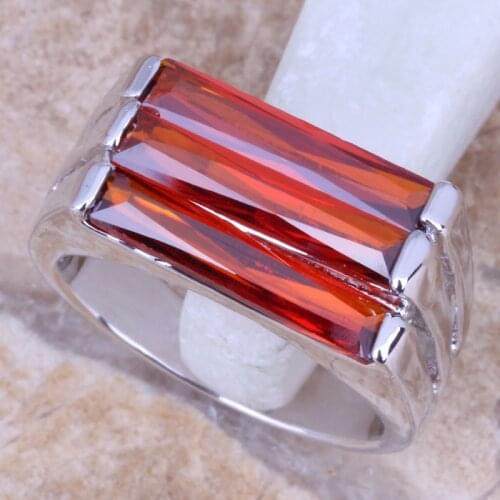 Enchanting Red Garnet Silver Plated Womens Ring Size 6 / 7 / 8 / 9 R0856