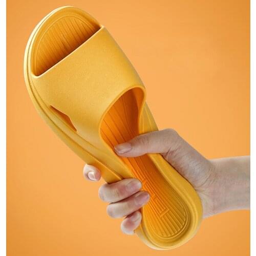 2021 Women Thick Platform Slippers Summer Beach PVC Slides Sandals Leisure Ladies Indoor Bathroom Anti-Slip Shoes Flip Flops