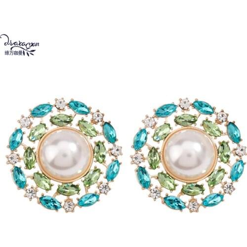 Dvacaman Cute Summer Flower Stud Earrings for Women Chic Stylish Plant Statement Earrings Holiday Party Jewelry Wholesale Gifts