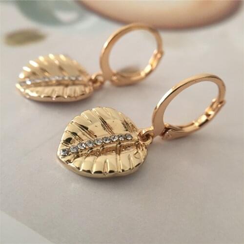 New Cute Leaf Shape Drop Earrings Gold Color Leaf with Clear Stone Decorate Earrings for ladies Casual Jewelry