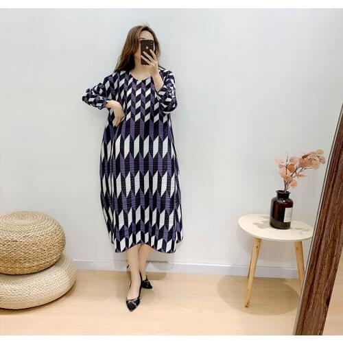 Plus Size Dress For Women 45-75kg 2021 Spring Summer New Print Loose Stretch Miyake Pleated Woman Clothes Round Neck Casual Midi