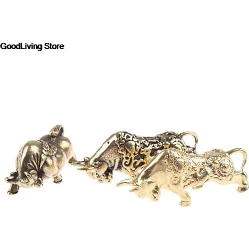 1PC Mini Portable Retro Brass Bull Statue Keychain Ornament Sculpture Ornament Home Office Desk Decorative Ornament