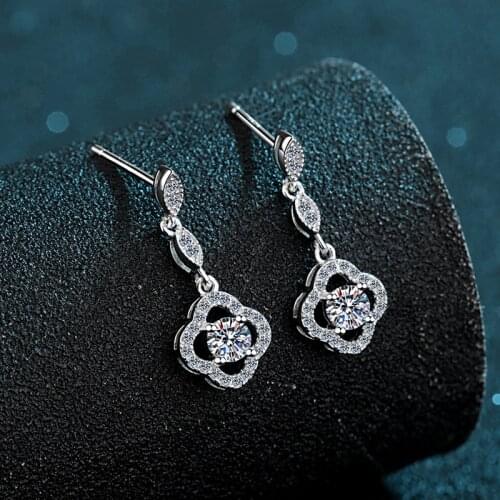 Moissanite Earrings 0.3ct Diamond Stud Earrings Sterling Silver Classic Lab Diamond 4 Prong Earrings for Women