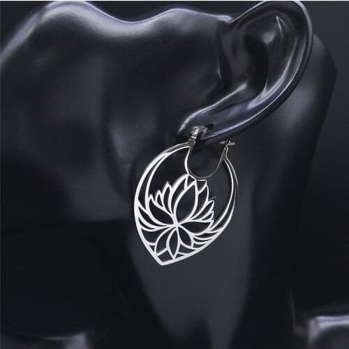 2021 New Bohemia Yoga Lotus Stainless Steel Hoop Earings Women Big Silver Color Round Earrings Jewelry aros acero XH136S04