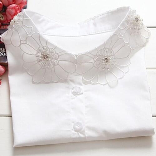 Fashion Four-leaf flower elegant fashion ladies hand-studded ladies wild Fresh shirt fake collar lace flower decorative collar