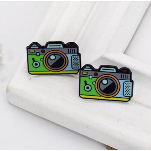 Fashion Cartoon Camera Enamel Brooch Retro Camera Women Lapel Pin Brooches Clothing Accessories Jewelry Friends Gifts