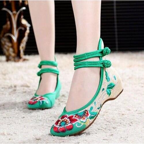Chinese Fashion Womens Shoes Old Peking Mary Jane Denim Flats Flower Embroidery Soft Sole Casual Shoes Plus Size