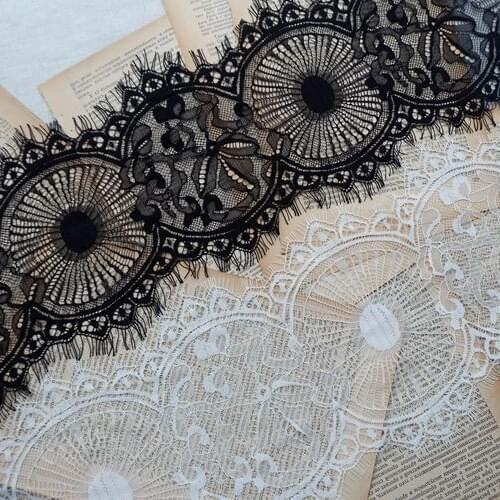 Hollow round eyelashes lace wedding dress decoration home table flag material underwear stitching edge