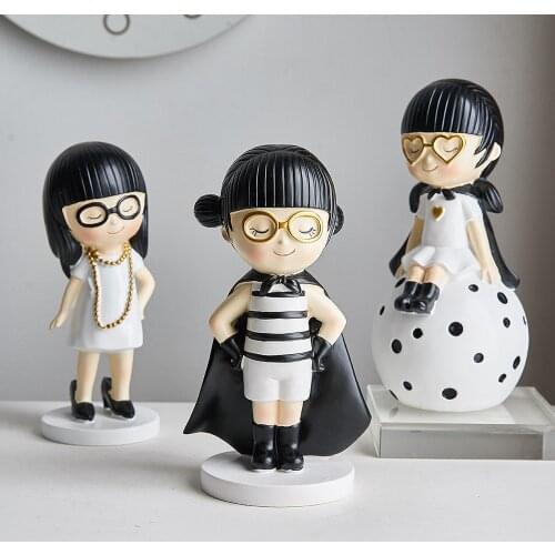 Modern Home Decoration Girl Ornaments Resin Character Model Decoration In The Girls Room Christmas Decor Figurines for Home