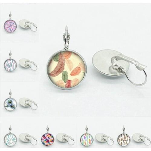 New Colorful Peacock Bird Feather Earrings Charm Feather Image Round Glass High-End Earrings Ladies Accessories