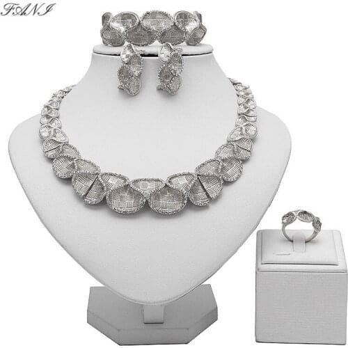 Fani Nigerian Wedding Bridal Jewelry Set Wholesale 2019 Fashion African Beads Jewelry Set Dubai Gold/Sliver Plated Jewelry set