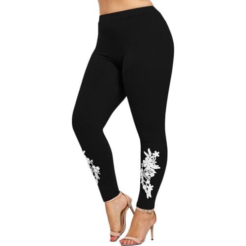 Plus Size Appliqued Jersey Leggings