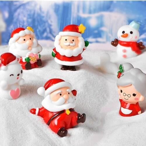 Christmas Resin Micro Landscape Miniature Ornaments Home Decoration Santa Claus Snowman House Crafts Accessories