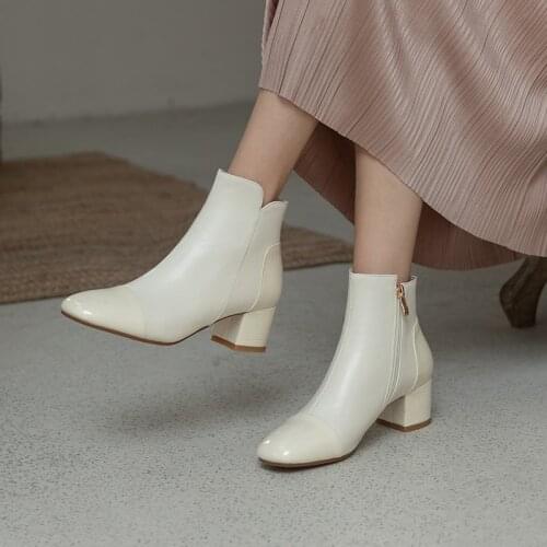 QZYERAI 2021 Autumn Chelsea Boots Womens Ankle Boots British Style Girls Naked Boot Winter Shoes Woman Flat Boot