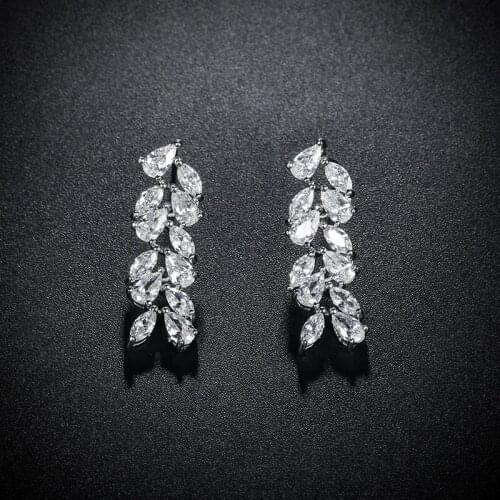 Bettyue Classical Zirconia Appearance Leaf-shape Long Earring For Women And Ladies Fashion Statement In Wedding Party Gift