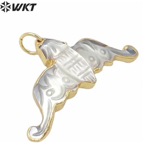WT-JP232 Wholesale Gold Electroplated Mother Of Pearl Butterfly Pendant Gorgeous White MOP Animals Bat Necklace Pendant