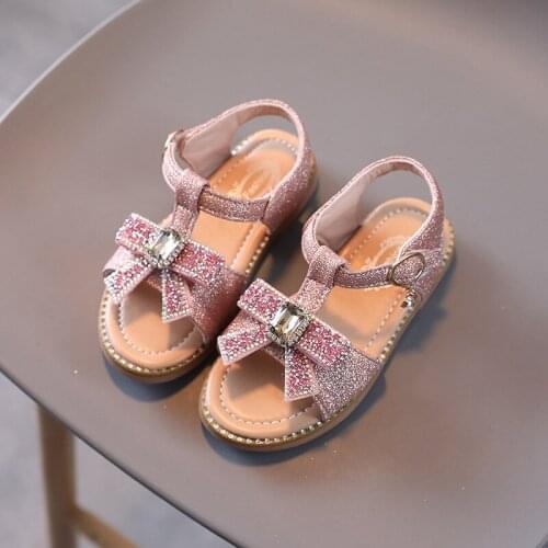 Girls Sandals 2021 New Summer Princess Sandals Girls Flat Soft Bottom Middle-aged Students' Beach Shoes Fashion Chic Sweet Party