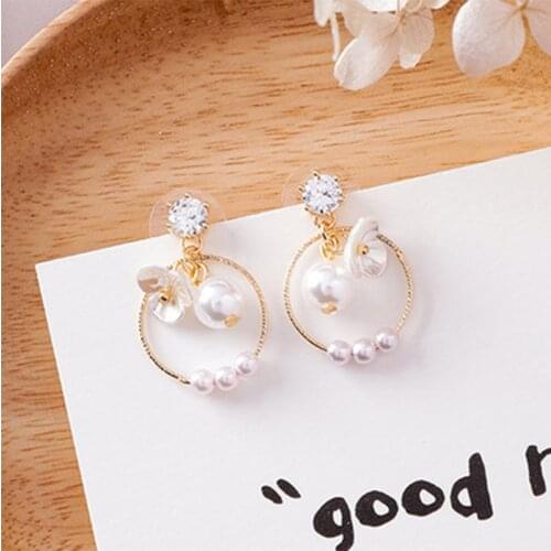 Fashion Simple High-Grade Golden Geometric Circle Simulation Pearl Earrings Temperament Wild Niche Design Earrings