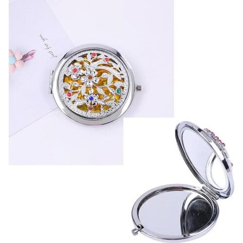2021 New Beauty Retro Portable Hollow Makeup Mirror Lace Metal Wedding Mirror Gift Cosmetic Artistic Pocket Mirror for Girls