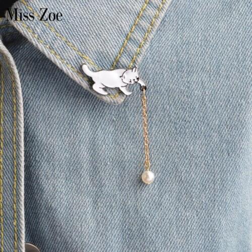Miss Zoe Cute Cartoon Cat Kitten Pearl Metal Brooch Pins with Chain DIY Button Pin Denim Jacket Pin Badge Jewelry Gift for Kids
