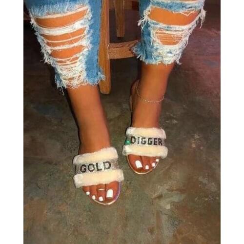 Send Free 2020 Women Indoor Rhinestone Slippers Warm /comfortable Spring and Summer Outdoor Leisure Slippers Home Fur Flip Flops