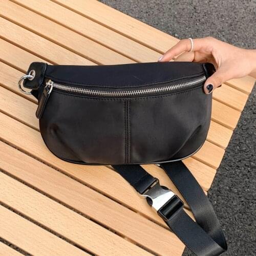 2021 New Crossbody Bag For Women Chest Bag Designer Clutch Purse Fashion Female Waist Bags Belt Phone Pouch Girl Hip Fanny Pack