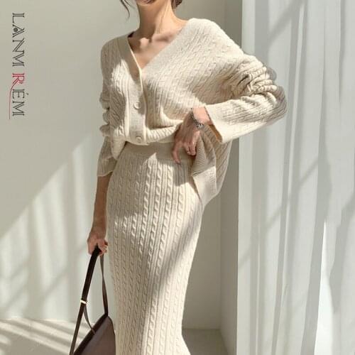 LANMREM 2021 Winter New Sweater Cardigan Coat Skirt Two Pieces Set Women Loose V-neck Solid Single Breated Knitted Suits 2W379