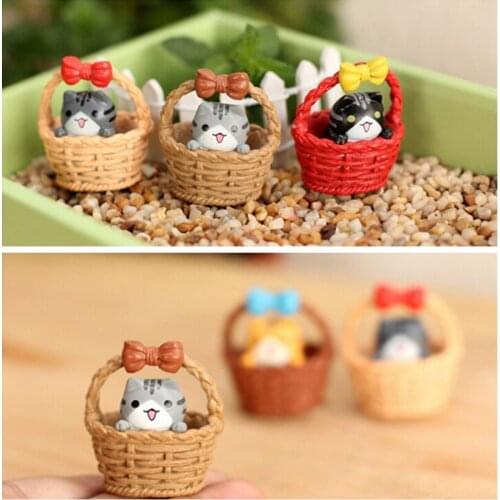 1Pc Cute Resin Crafts Decorations Miniature Cradle Cat Fairy Gnome Terrarium Christmas Xmas Party Garden Gift