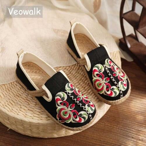 Veowalk Retro Women Flower Embroidered Canvas Slip On Sneakers Handmade Ladies Casual Loafers Linen Woven Sole Flat Shoes