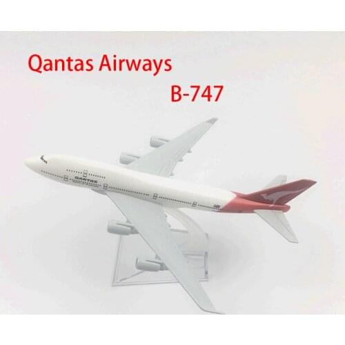 Qantas Airways Diecast Airplane Model 1/400 Scale B-747 Static Display Adult Collections Alloy Plane Toys for Boys 16cm