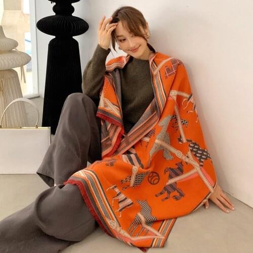 Womens Warm Scarf with Air-conditioning Decoration Shawl, Medium and Long Style Trendy Carriage Chain Scarf