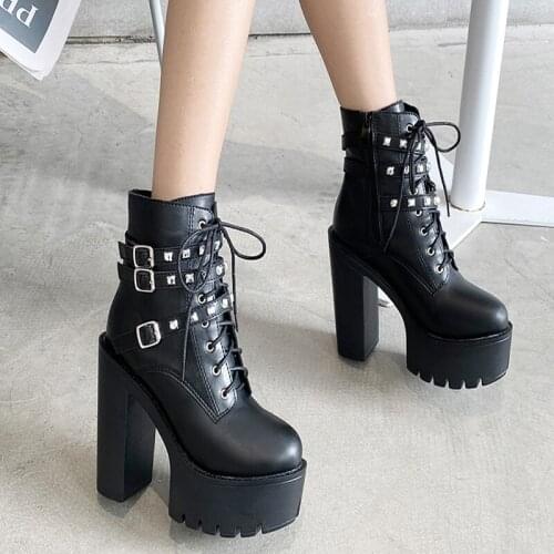 Sexy Rivet Autumn Boots Women Platform Boots Black Leather Gothic Punk Style Combat Boots For Women Shoes Martin boots LJB275