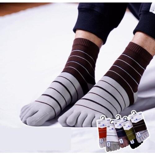 Winter Cotton Adult 5 Finger Socks Black Men Cartoon Warm Jacquard Cotton Socks Five Toe Novelty Socks