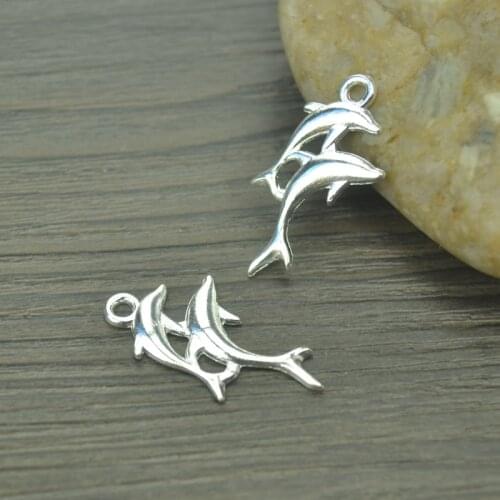 30 pcs Fashion silver plated charms metal dolphin pendant diy jewelry necklace 4287B
