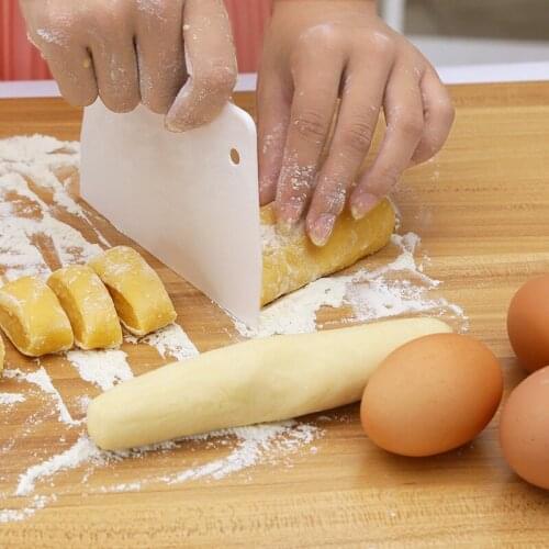 Kitchen Scraper Pastry Cutters Baking Tools Cream Cake Bread Scraper Cutter Healthy Material Food Making Tools