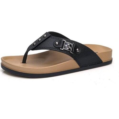 2021 summer New Flat Slip on Flip Flops men fashion Non-slip slippers for male outdoor Comfortable chic Sandy beach men Sandals