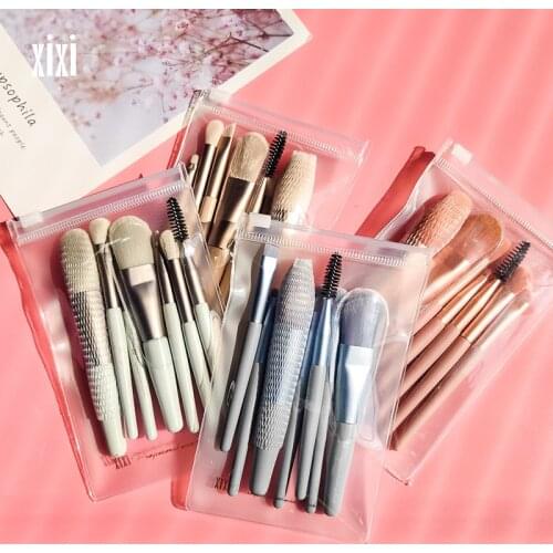Beauty dressing tool, the new makeup brush set of powder, high gloss blush eyebrow, lip brush, and a full set of cosmetic tools