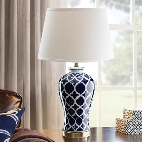 Classical Chinese Blue And White Porcelain Ceramic Table Lamp For Living Room Study Bedroom Bedside Lamp Night Light Home Decor