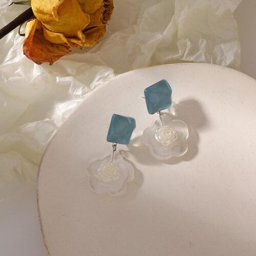 Minar Spring White Resin Rose Drop Earrings for Women Blue Color Square Geometric Flower Statement Dangle Earrings Oorbellen