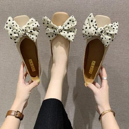 Single shoes womens flat bottom 2020 autumn lady beanie shoes square toe retro flat bow ribbon grandma shoes