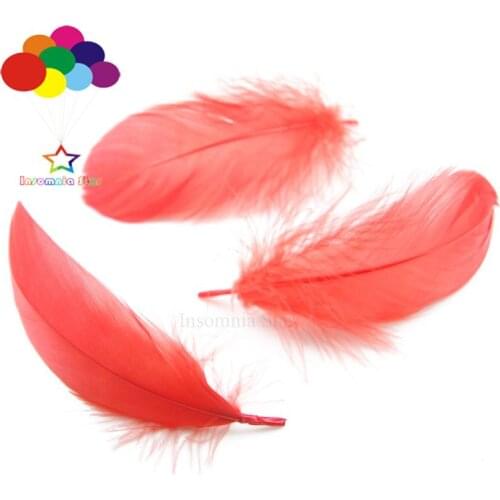 Diy 100 Pcs/Lot Red Goose Feather 4-7cm 1-2 Inch Stage Props Dream Catcher Carnival Headress Mask Crafts Decoration