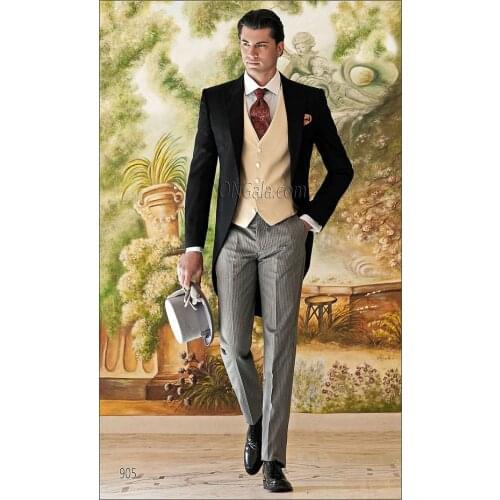 2017 Latest Coat Pant Designs Italian Style Men Suits Jacket Slim Fit 3 Piece Classic Groom Tuxedo Custom Suits Blazer Masculino